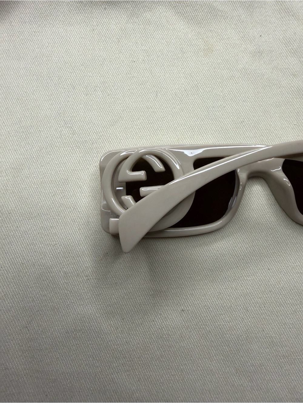 Gucci White Rectangular Sunglasses with Brown Lenses - Picture 3 of 6